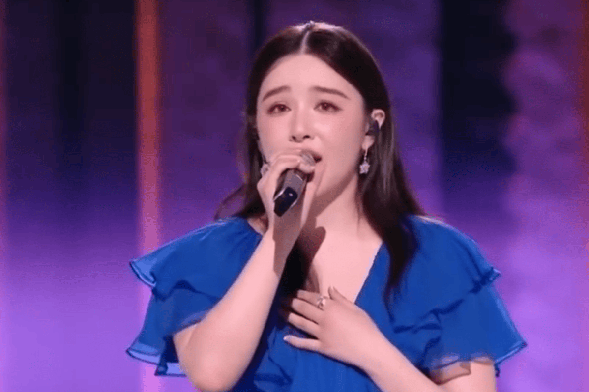 阚清子《乘风2026》初舞台泪洒现场，婉拒重唱彰显公平精神