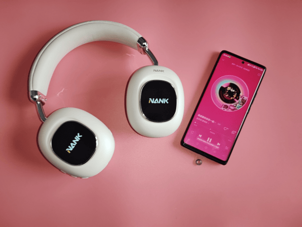 千元头戴新标杆：南卡（NANK）Show灵动屏，舒适与音质的双重革命