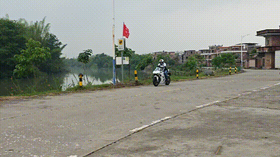 张雪500RR车主实测，Reso Pilot Lite耳机，对讲终于不掉链子了！