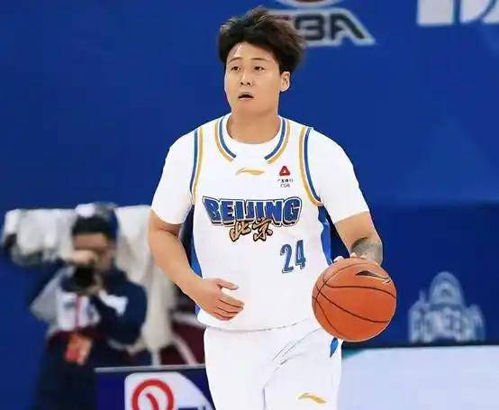 赵睿遗憾缺阵，许利民透露伤情详情，北京首钢球迷送上祝福