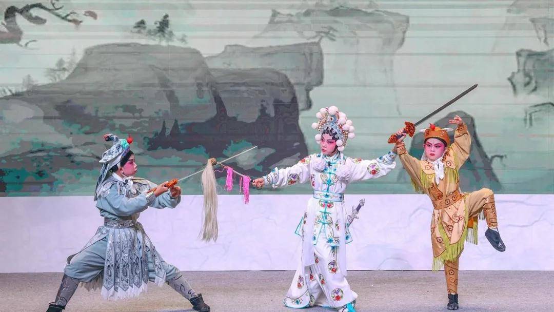 “全民国家安全教育展”开幕晚会暨“人工智能护国安”颁奖典礼于4月15日举行(图1) “全民国家安全教育展”开幕晚会暨“人工智能护国安”颁奖典礼于4月15日举行(图1)