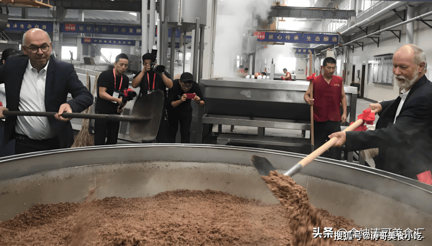 图片[5]-大量英国游客涌入我国，不吃美食也不旅游，那为啥来？ -华闻时空