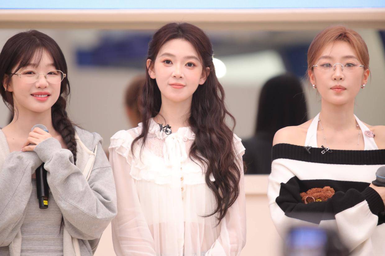 范玮琪首谈初舞台失误 何宣林分享成长感悟