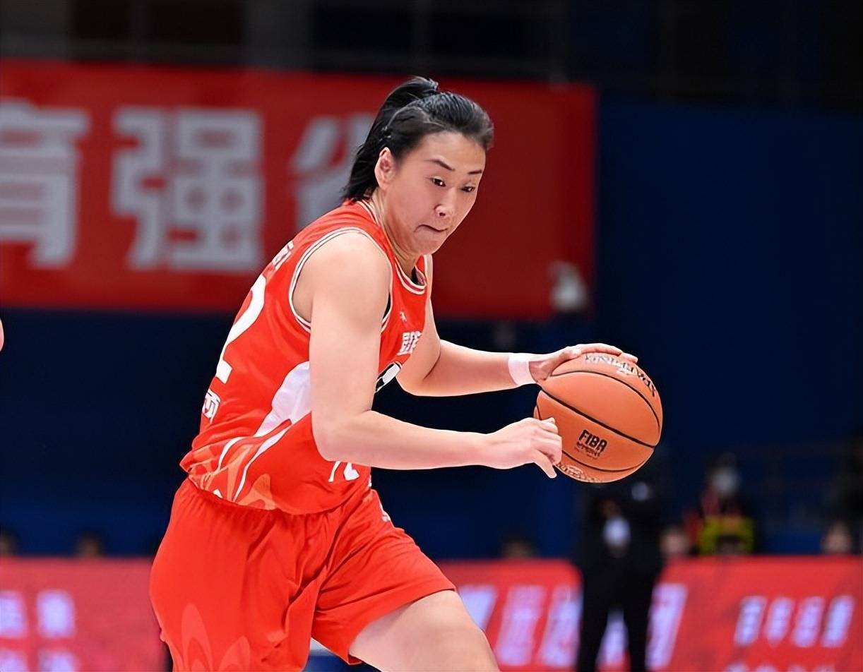 砍15分+3记三分！中国女篮33岁1米91王牌太稳：韩旭绝配剑指第五冠