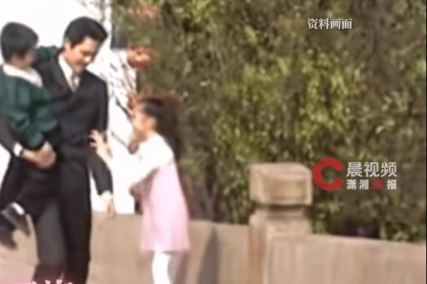 钟汉良忆与郭晓婷合作往事 曾遭9岁小演员拒绝加好友