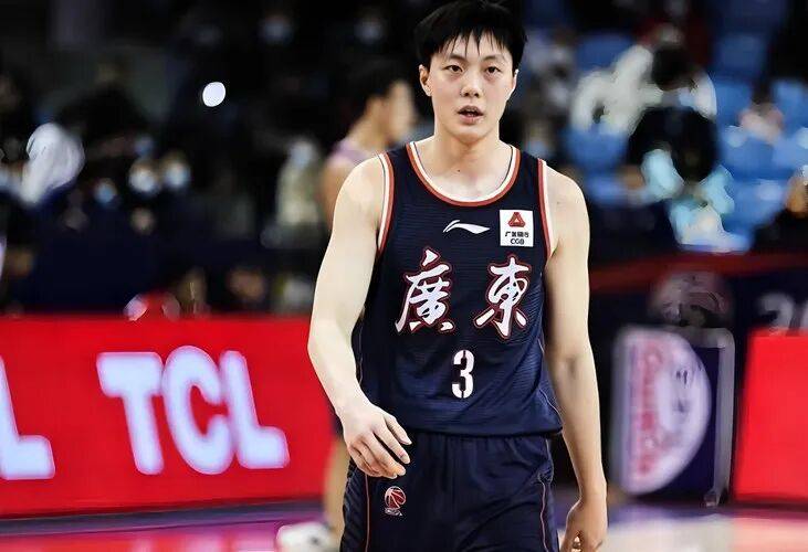 CBA广东收官战打福建！新外援首秀就上，胡明轩还打不了