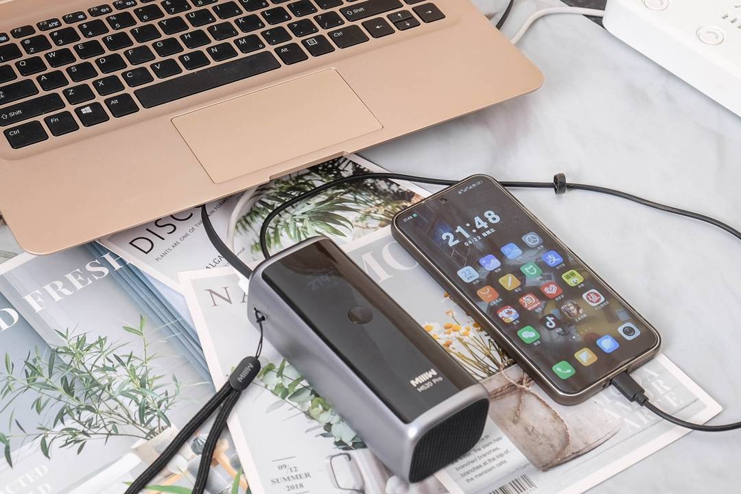 米物能量柱Pro体验：120W小米秒充+100W笔记本快充，一个顶三个