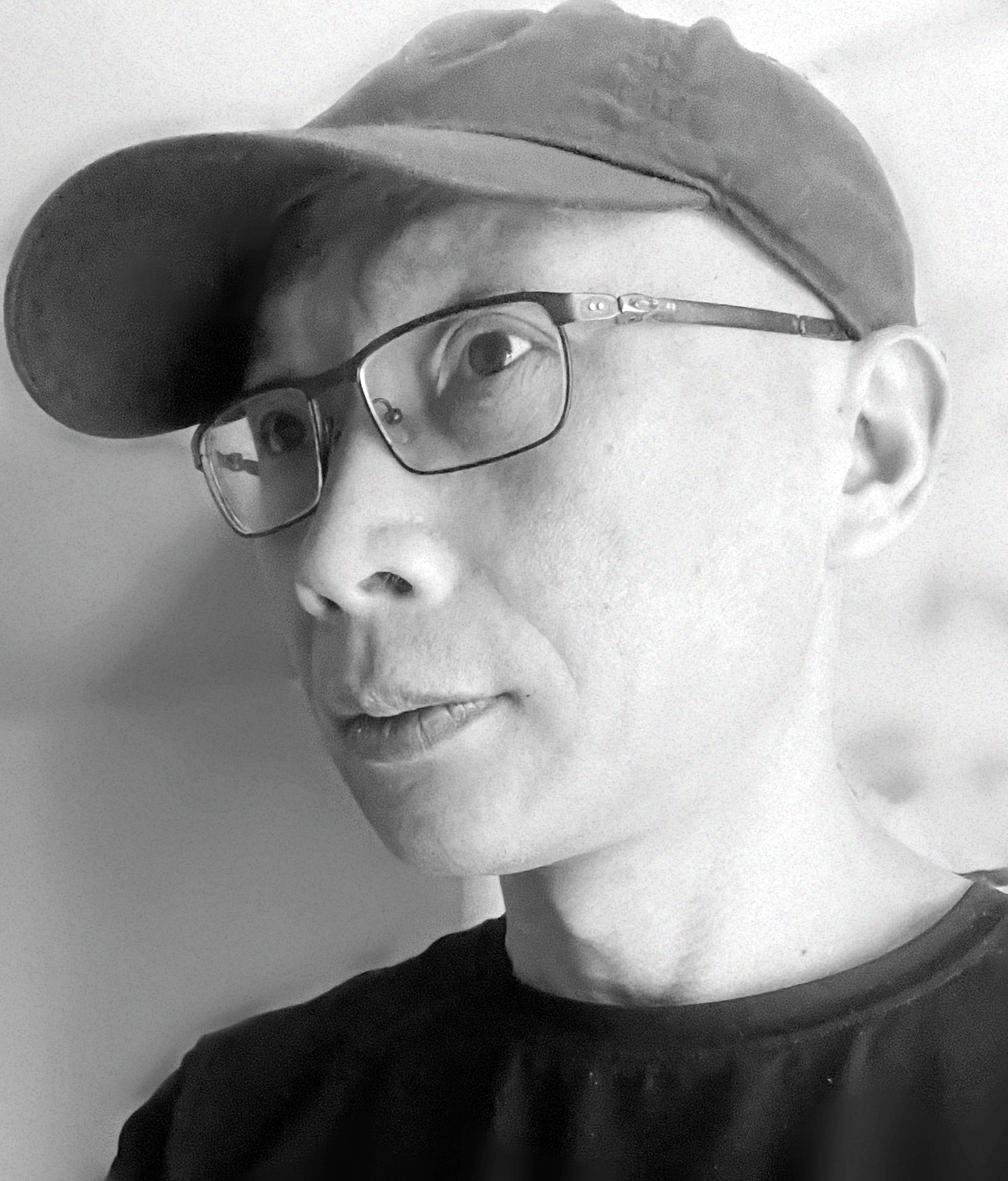 唐国明的《零乡》，以“鹅毛诗”为骨，以“诗意流”为血，以“半途主义”为魂，以数学为形，以红学为花，完成了文学、哲学对话