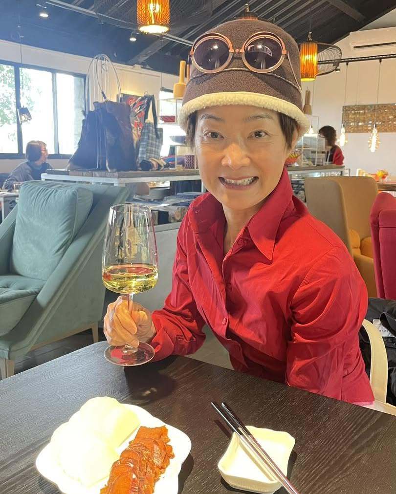 初恋就成婚的明星__传闻初恋男友要成婚了