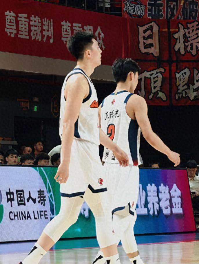 广东大胜生死战,杜锋挽回颜面!看媒体人怎么说,关辛点评一针见血