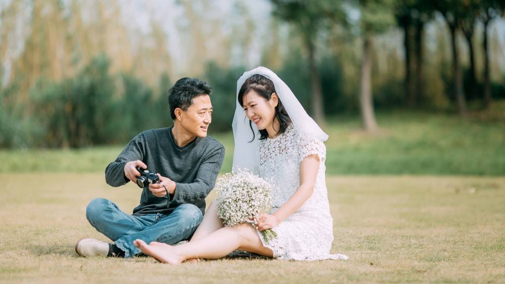 前夫再婚朋友圈炫耀二婚幸福,三年后后悔不已,来找我复婚