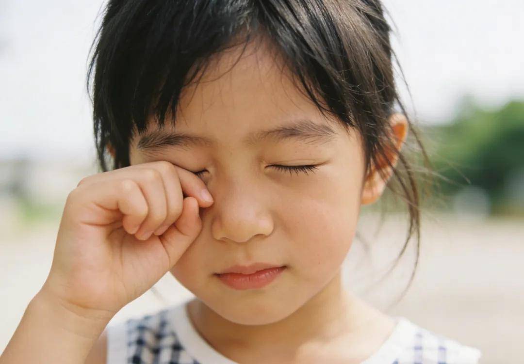 生成特定比例眼睛特写图片 (4).png