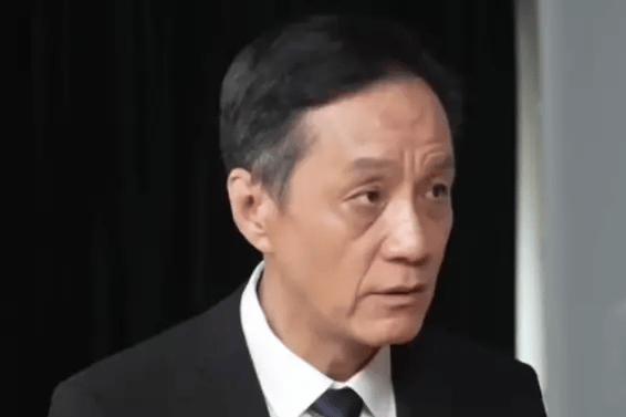 冯远征谈AI与演员：人类情感不可替代，坚持热爱迎新机遇