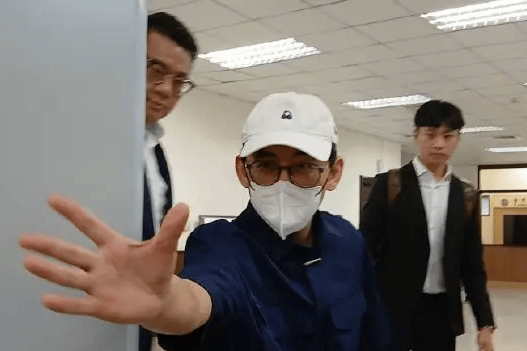 黄子佼收藏未成年性影像案终审：获缓刑无需入狱