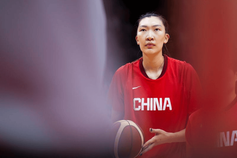 时隔三年重返WNBA！韩旭正式签约自由人队一个赛季