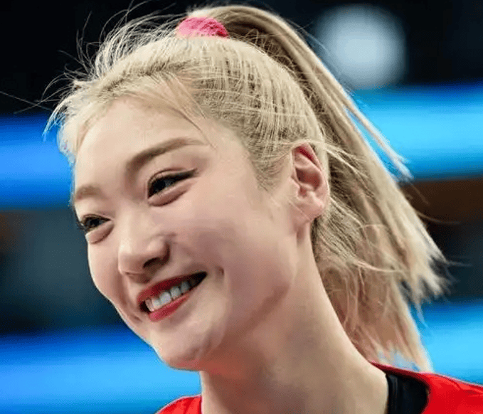 韩旭李月汝重返WNBA！中国女篮实力大增，球迷呼吁：李梦重回国家队！