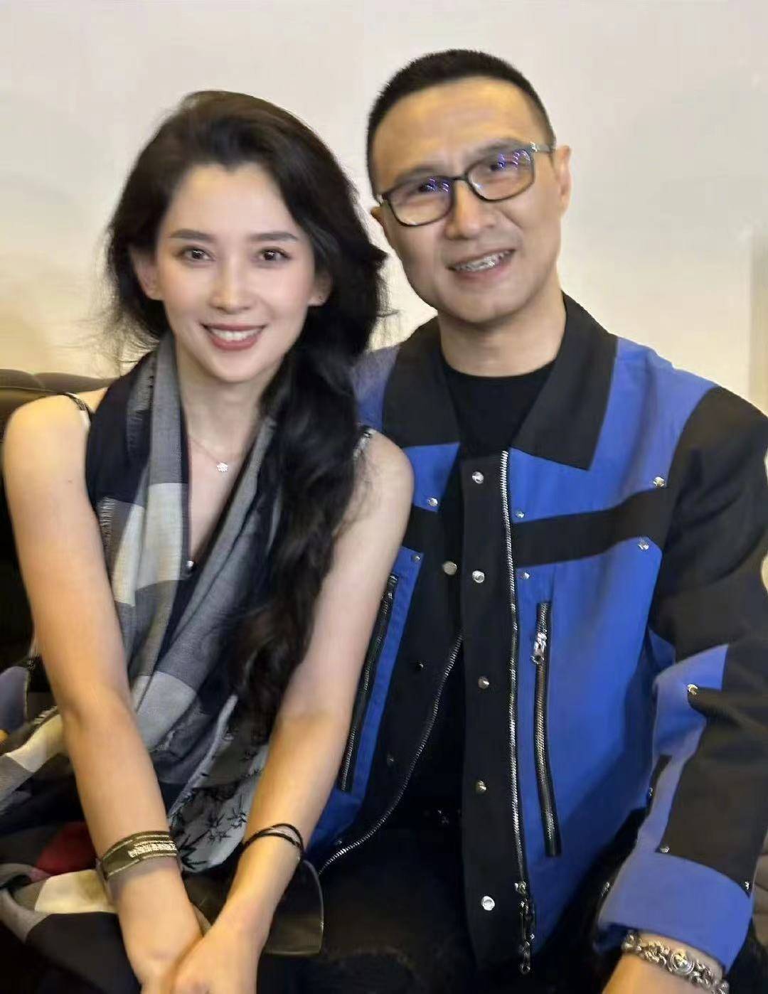 汪峰深情悼念自己的母亲为他留着长达20多年的创作手稿父母的正直让