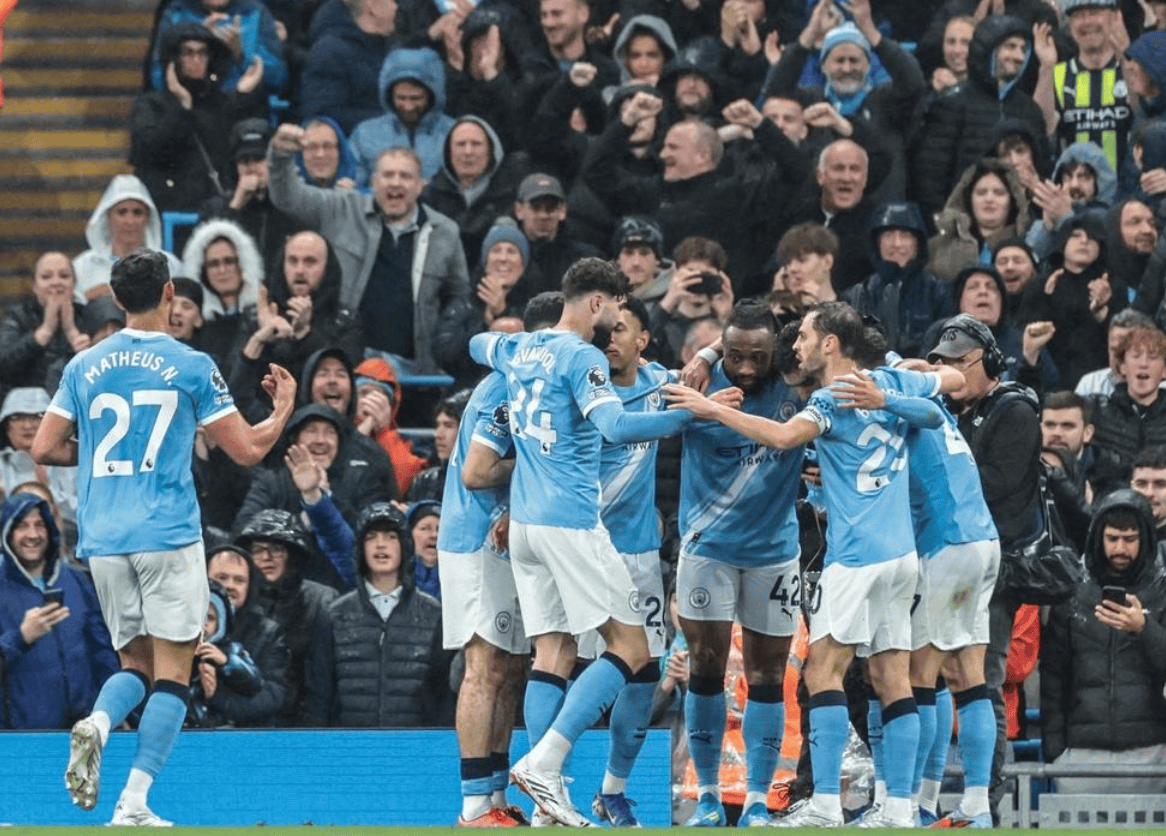 3-0！英超争冠格局大乱：前2只差2分，曼城横扫水晶宫，福登两助攻