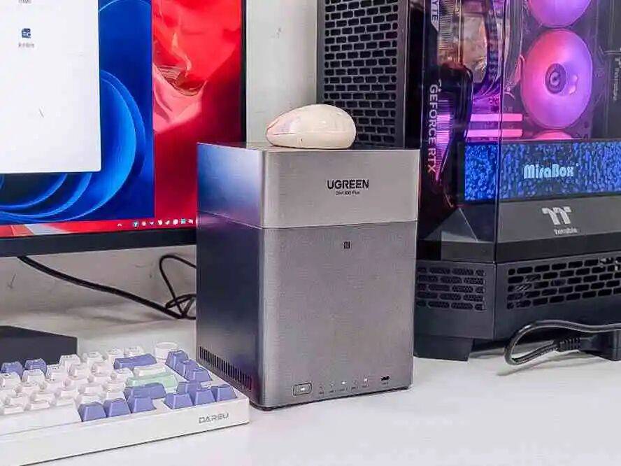 618NAS闭眼抄作业！绿联DH4300 Plus实测，治好我所有存储焦虑