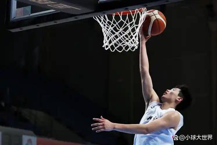 中国男篮大调整！增补8人短训，07年新星李悦洲首获征召，浙江官微祝贺