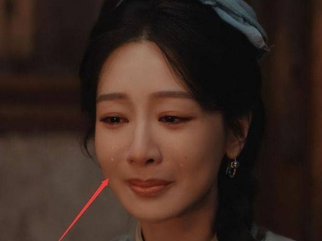 为何劝女星少整容?刘浩存、杨紫同框对比,应验张艺谋评价