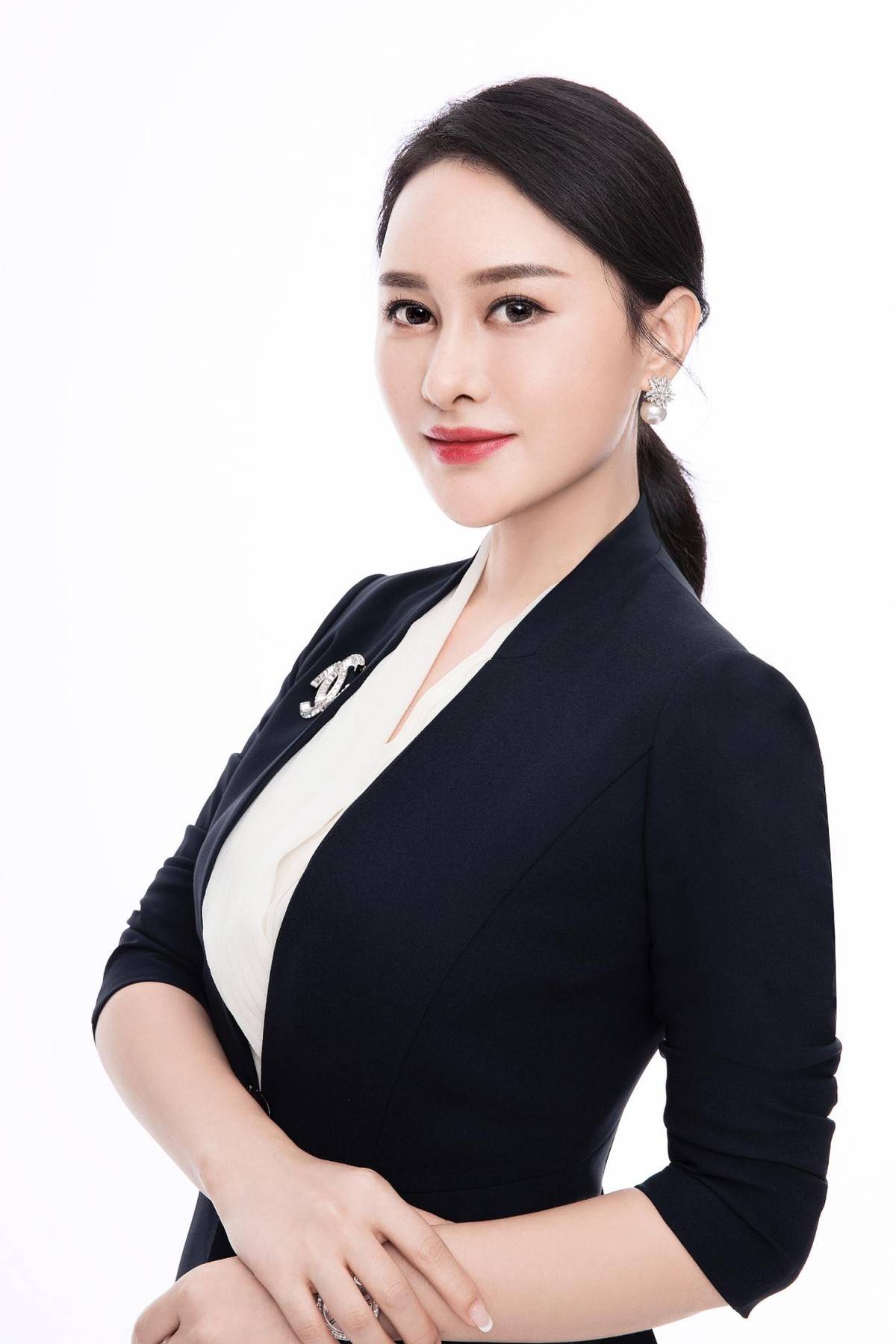 星际漫游董事长Annie陈艳受邀出席文博会跨境电商新生态交流会,以“星际熊猫”点亮AI+潮玩出海新航向-头条日报网