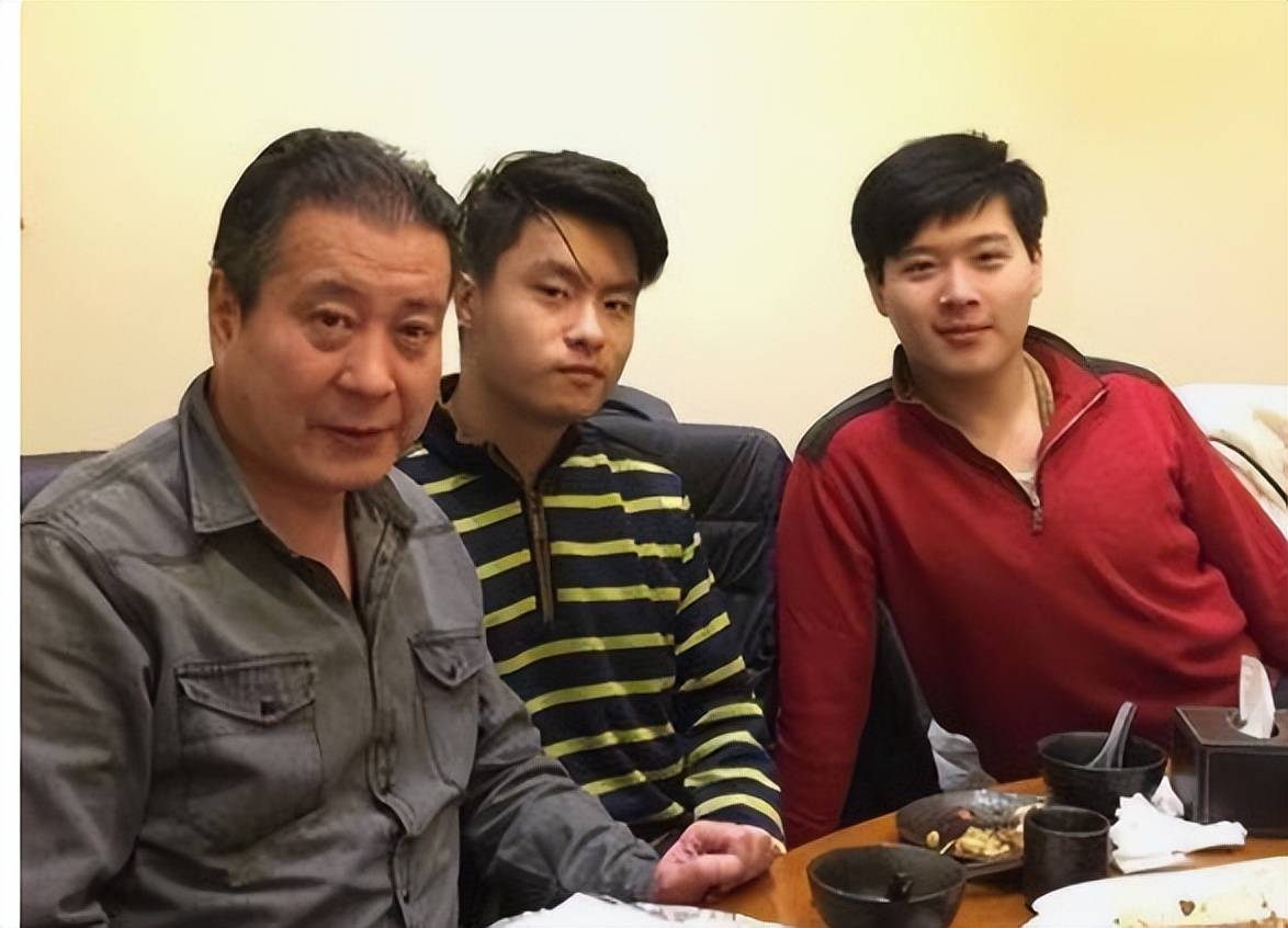 国家一级演员娶恩师女儿有双胞胎儿子：这家人把日子过成了连续剧_许文广_角色_丁义珍
