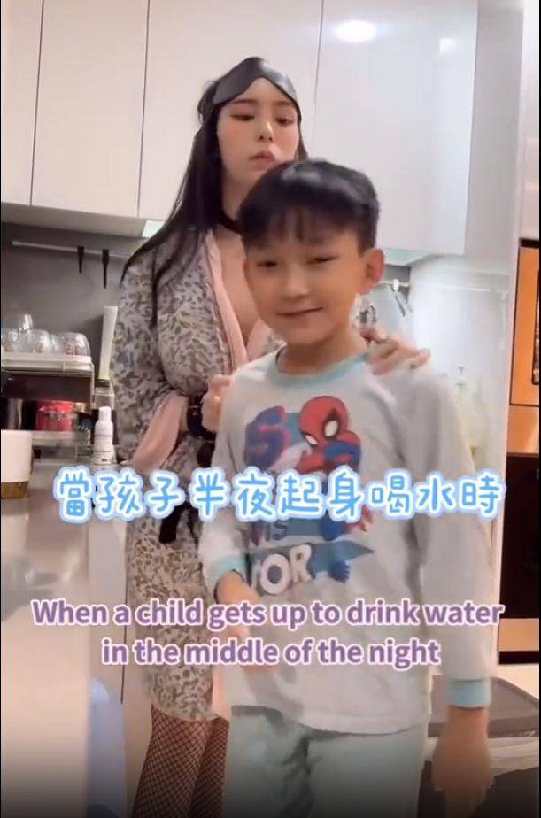 女网红拍擦边段子,竟让小朋友出镜:被恶心到了