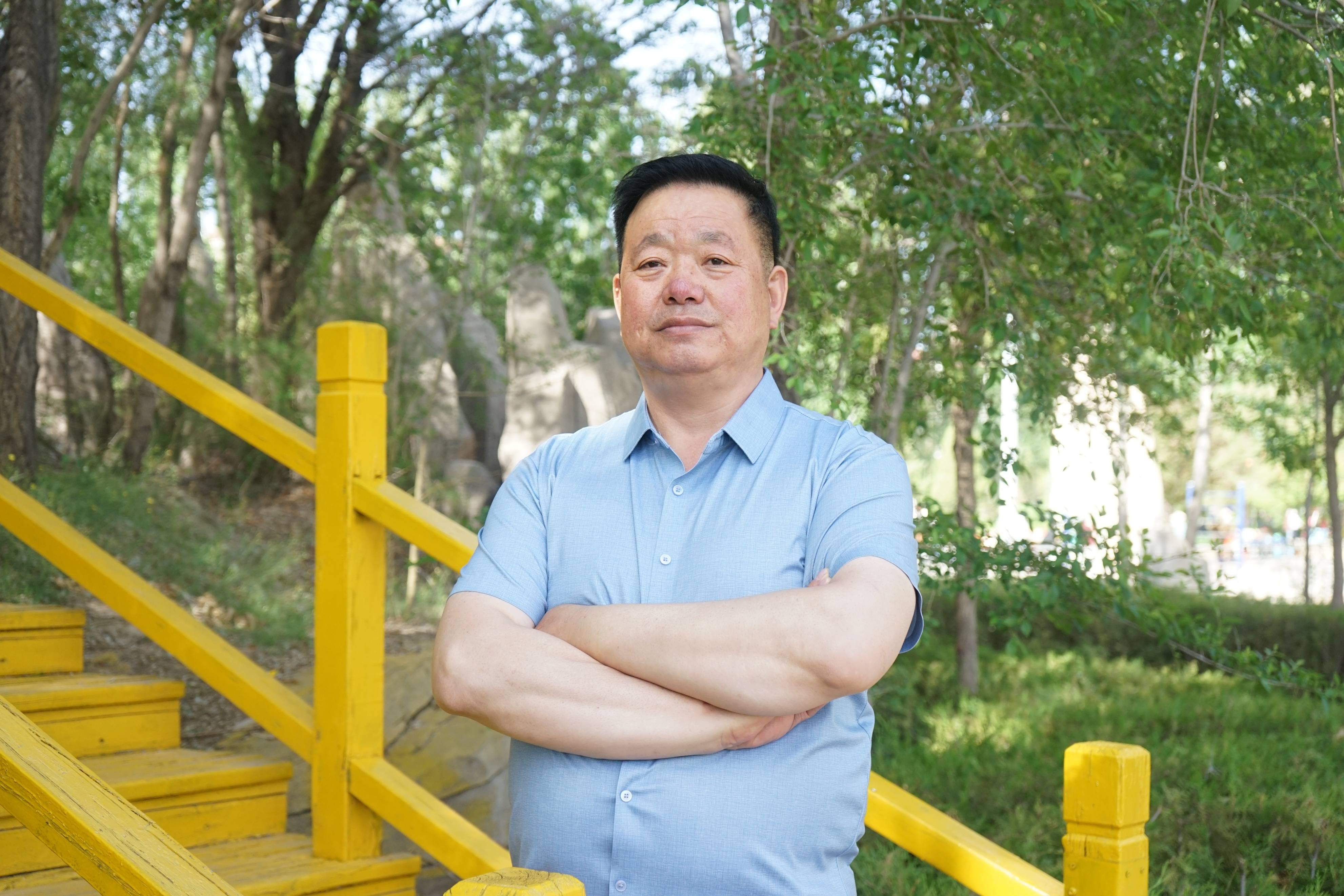 巴彦淖尔这个村卫生室，40年没挪过窝，专接“晕乎乎”的老乡
