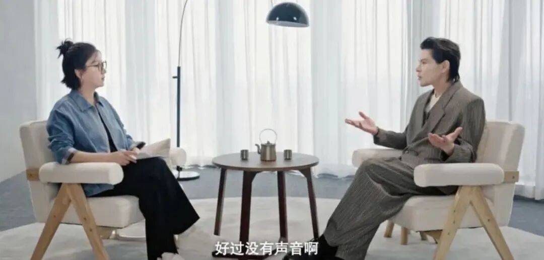 拆解易立竞访谈：如何托举花几亿都扶不起的向佐