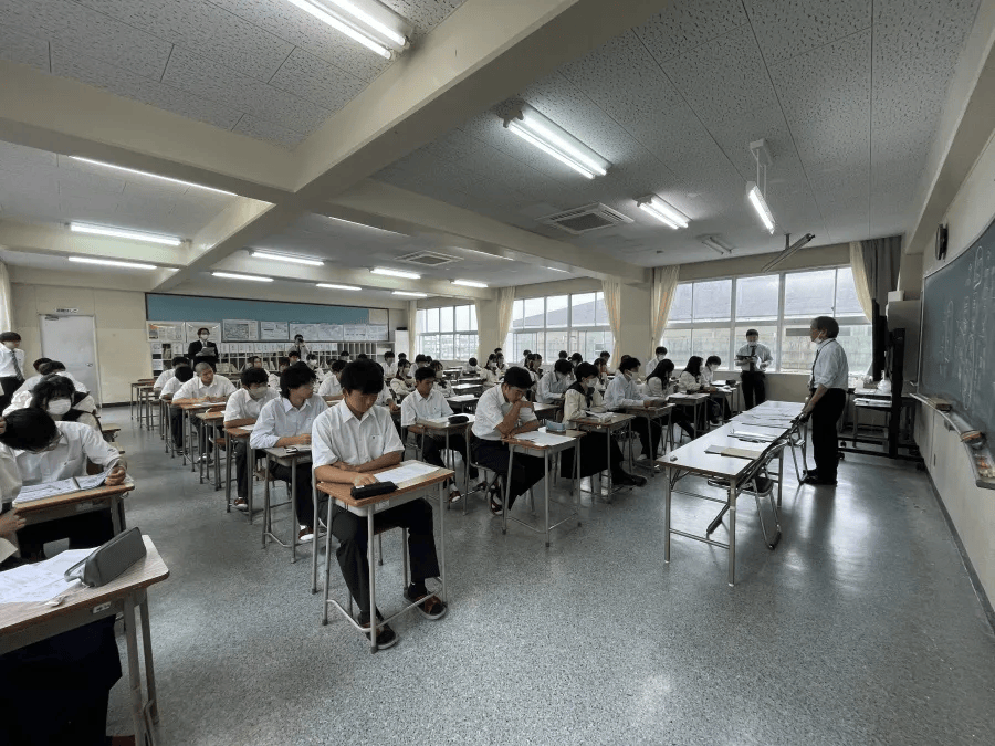 请输入图片描述