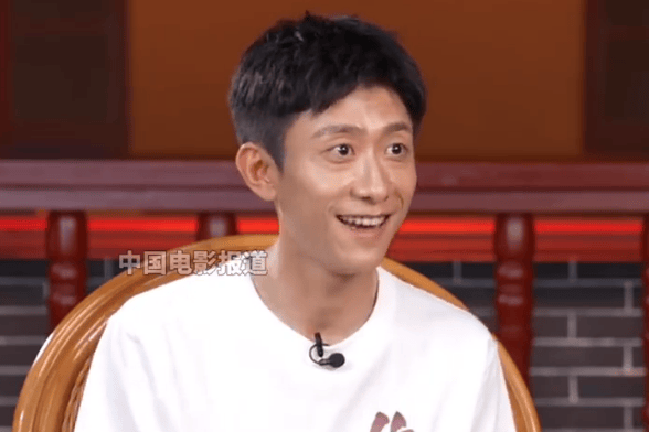 张一山力挺杨紫获白玉兰奖：她演技出众，荣誉实至名归