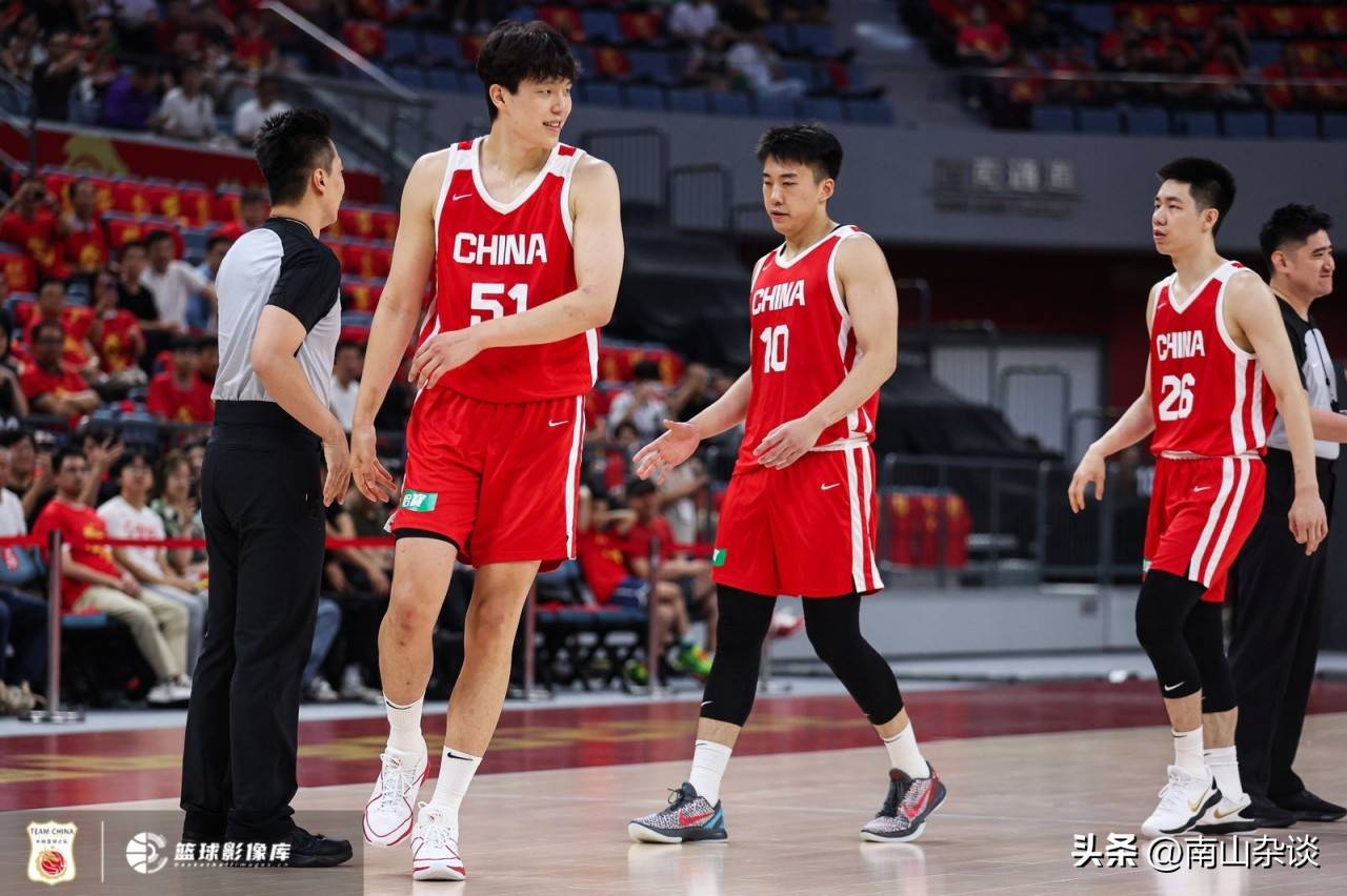 中国男篮最新消息，全员赶赴沈阳备战，暂时没有任何球员离队！