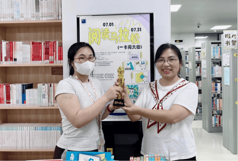 “阅读马拉松”今晨开跑!龙岗六街道18馆同步鸣枪,首日即掀跑马热潮(图2) “阅读马拉松”今晨开跑!龙岗六街道18馆同步鸣枪,首日即掀跑马热潮(图2)