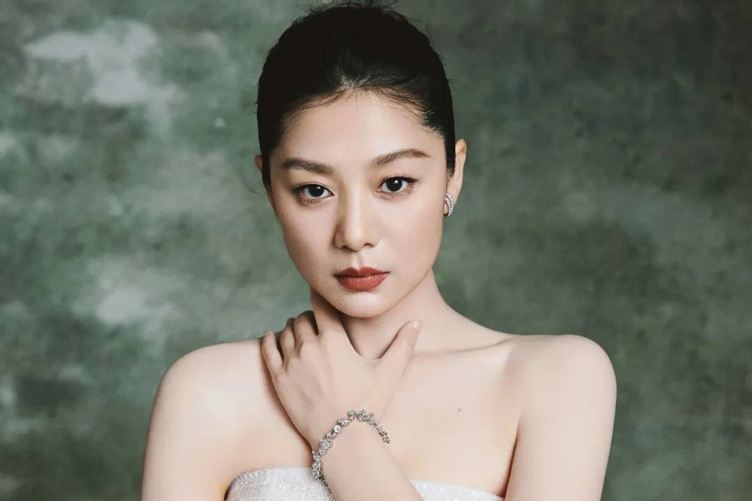 38岁王真儿近况曝光！出道多年戏红人不红，如今美貌依旧却婚恋成谜