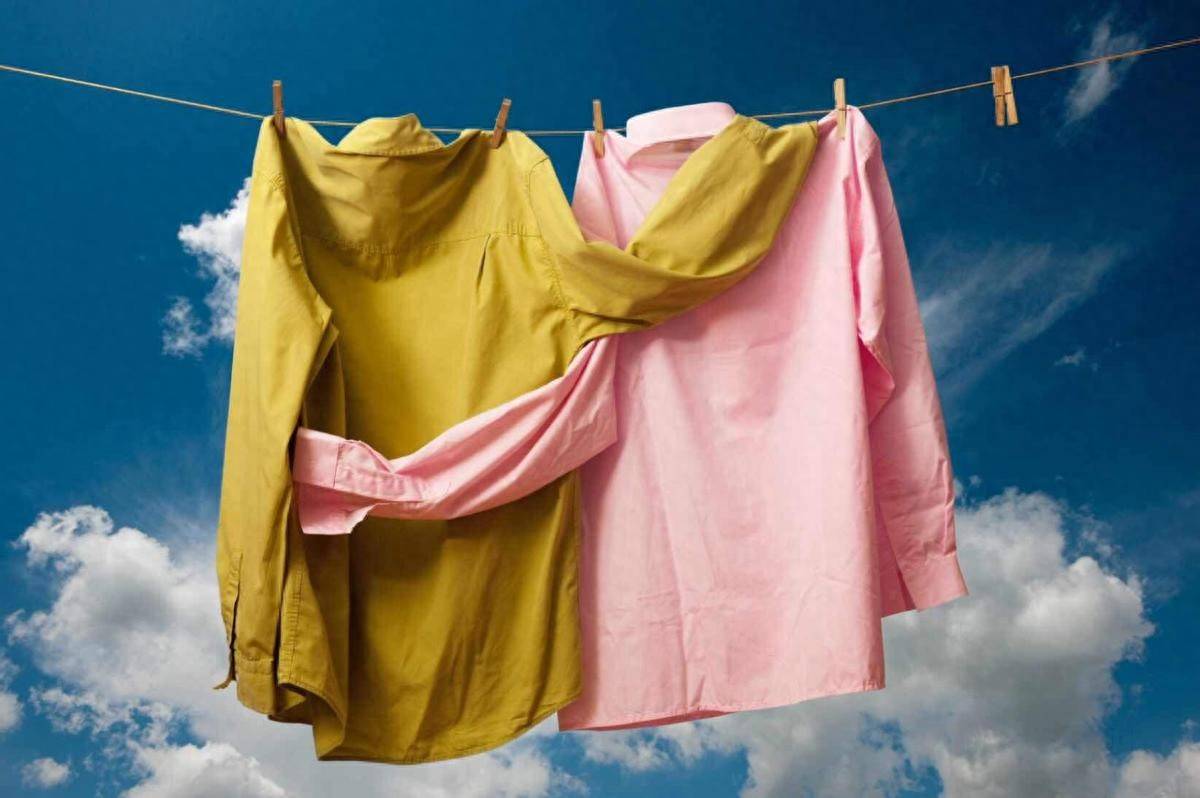 原创            央视曝光！这些衣服别再买了，全链条造假，费钱还可能含致癌物