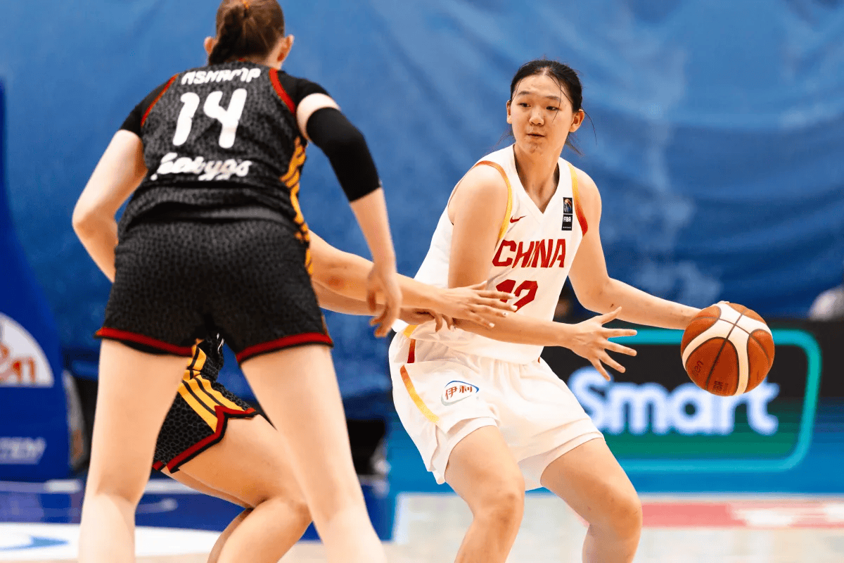 轰26+8+4！中国女篮16岁1米89新星崛起：宫鲁鸣招进全能王牌？