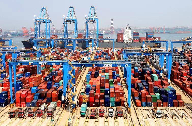 上半年我国外贸首次突破25万亿大关 全球货物贸易第一大国地位稳固