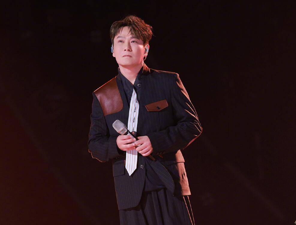 原创            张信哲和乐评人完全相反的观点，让我看到了娱乐圈有多虚伪
