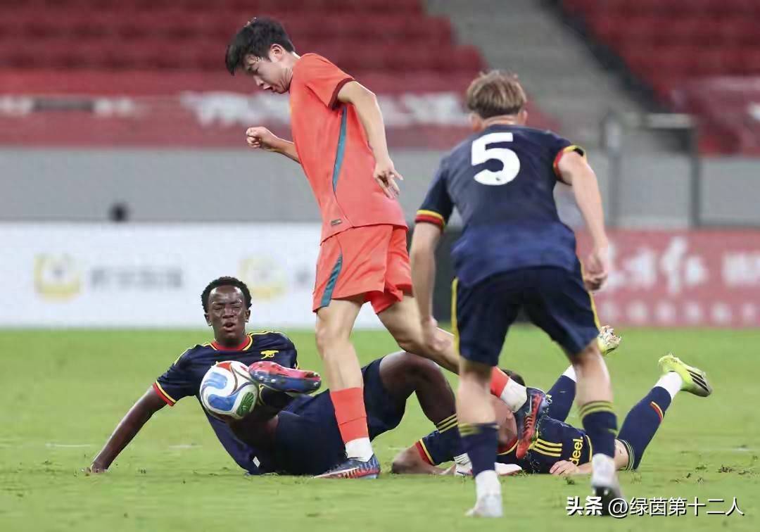 2球领先后被扳平咋办？程晟涵补时绝杀阿森纳U17