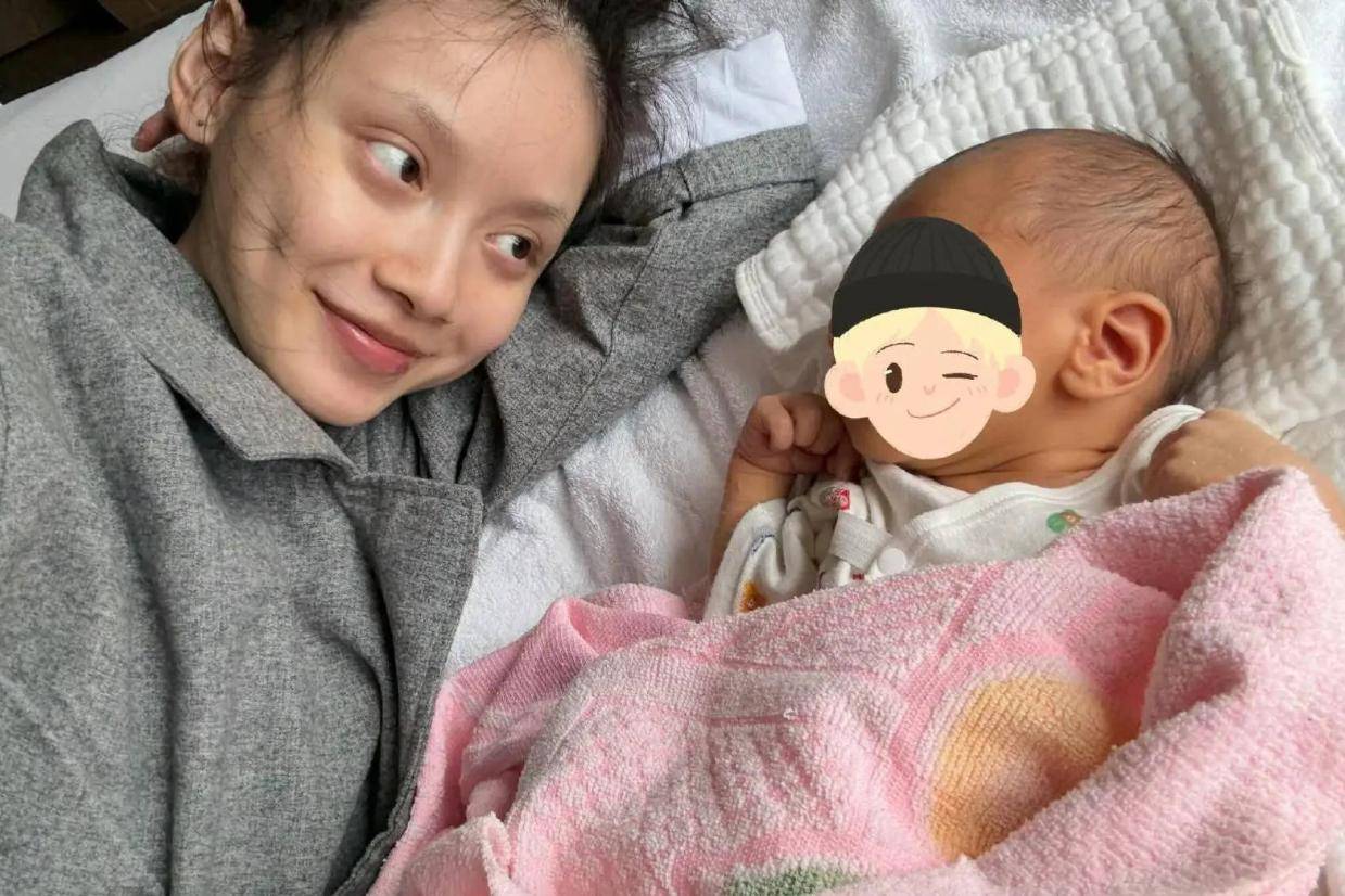 孙伊涵分享带娃日常素颜现身 真实状态引“断崖式衰老”热议