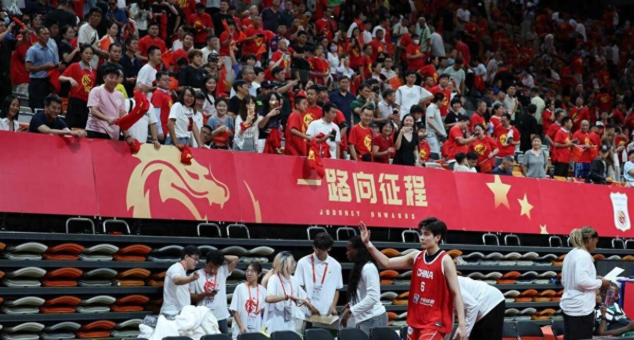 热身第二场，中国女篮 69-65 尼日利亚，张子宇 23 分 13 篮板，14 投 10 中，如何评价本场比赛？