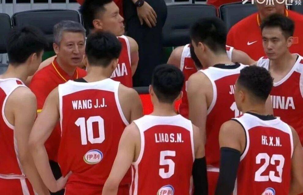 中国男篮72