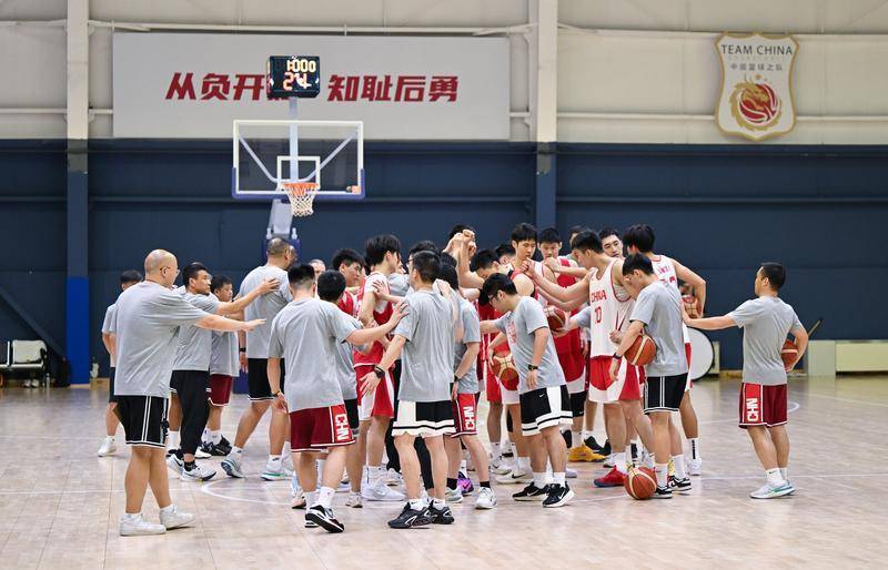 黎巴嫩公布12人名单核心缺席 男篮关键战票价最高1880