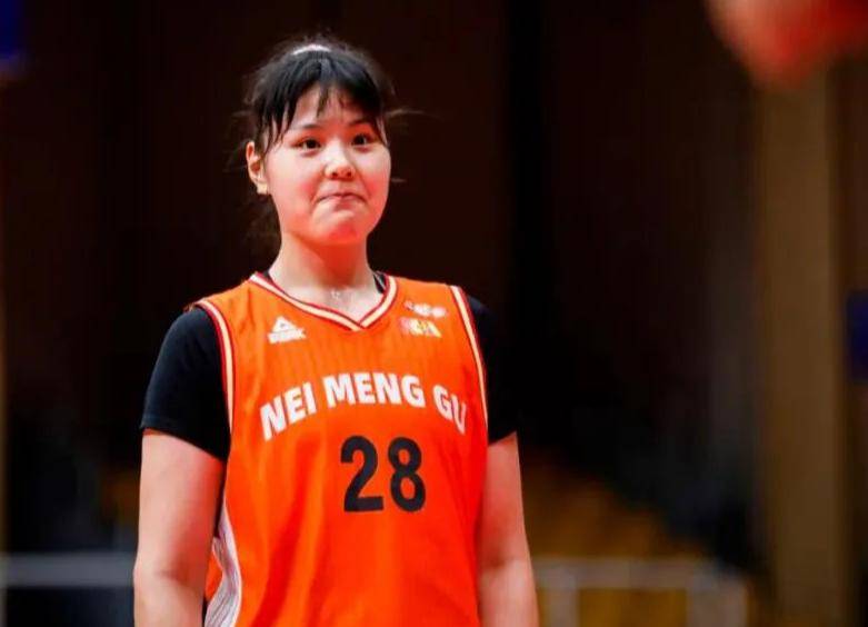 韩旭李月汝全缺席！张子宇被逼上位，中国女篮亚运内线要变天了？