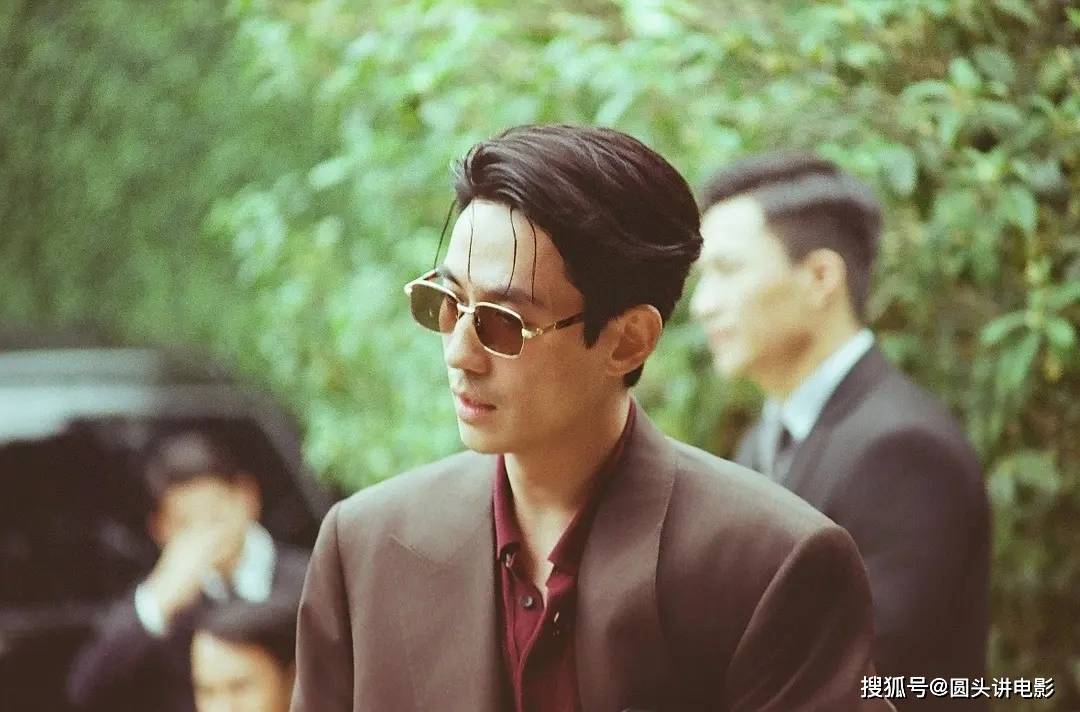 当前热映电影票房榜，《空枪》跌至第三，第一总票房突破16亿封面图