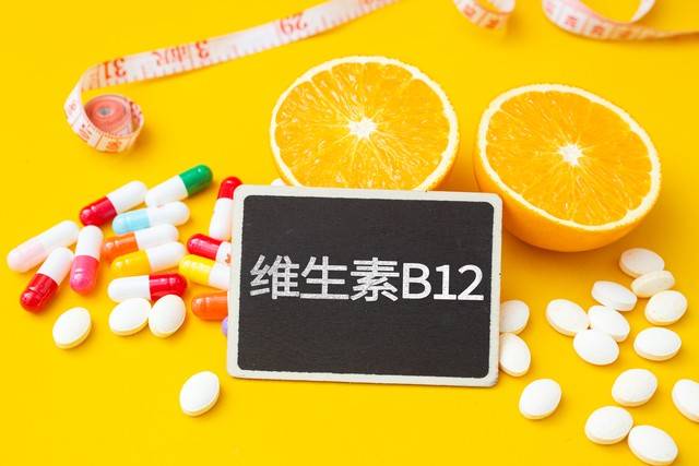 原创            医生发现：常年吃维生素B12的人，过了65岁后，大多都变成了这样
