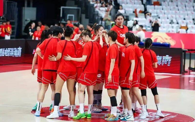 中国女篮力克马里女篮！宫鲁鸣再收3好1坏消息，韩旭实至名归