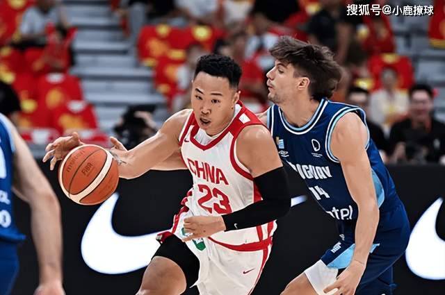 两战世预赛9中3仅拿8分！CBA顶级得分手在国家队彻底迷失，郭士强看走眼了