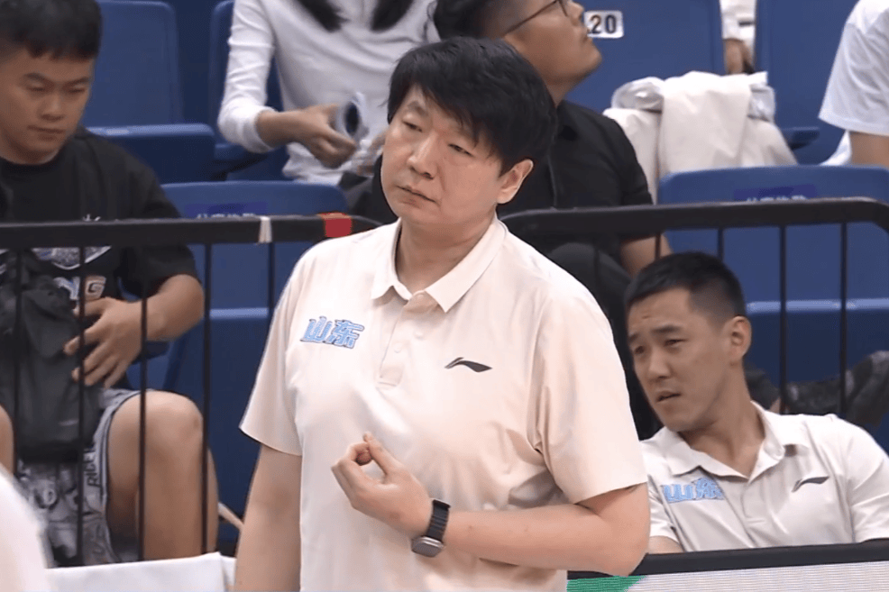 山东男篮23分大胜辽宁，三名新援齐发力，得分全部上双